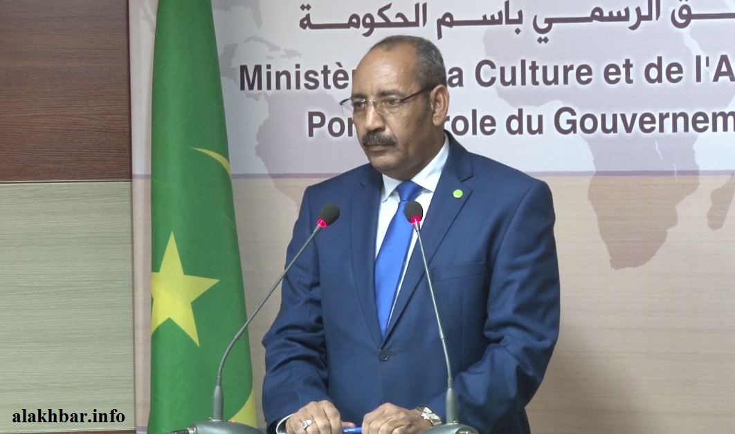 وزير الداخلية واللامركزية أحمدو ولد عبد الله 