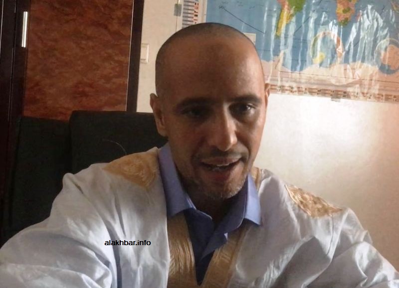 السجين الموريتاني السابق في اغوانتنامو، ومؤلف كتاب "يوميات اغونتنامو" محمدو ولد صلاحي خلال حديثه 