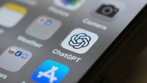 شات جي بي تي يعزز حماية المراهقين بميزات أمان جديدة