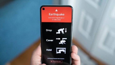 لماذا وصلت تنبيهات الزلازل إلى هواتف أندرويد ولم تظهر على آيفون؟ الفرق بين نظامي غوغل وأبل