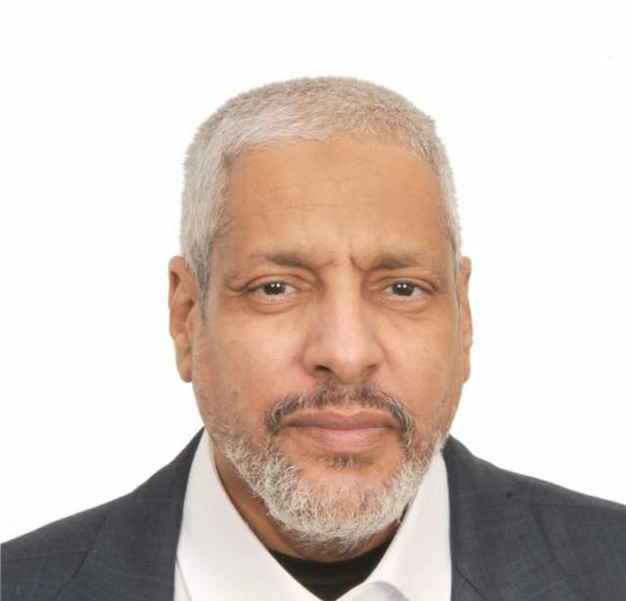 بقلم عبد الفتاح ولد اعبيدن