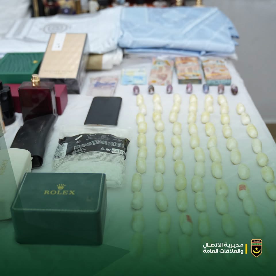 الشرطة تفكك شبكة تهريب مخدرات وتضبط كيلوغراما من الكوكايين ومبالغ مالية