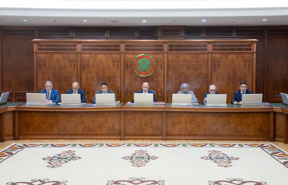 مجلس الوزراء يقيل جميع المشمولين في ملف حريقي محطتي تحويل الكهرباء
